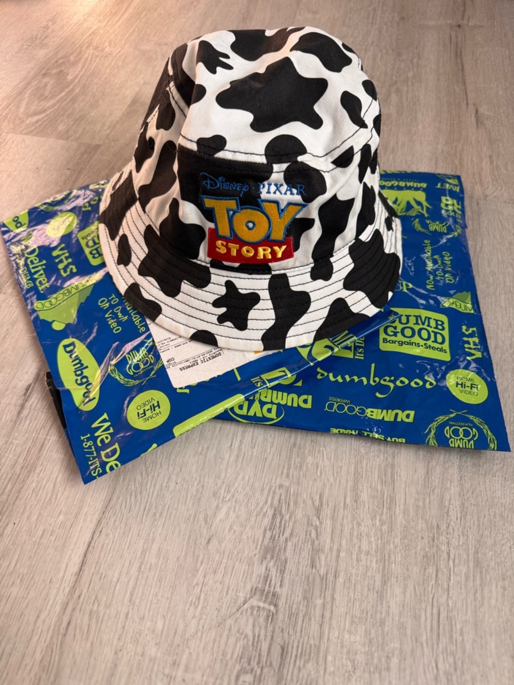 *LIMITED EDITION*Disney Pixar Toy Story Black & White Cow Print Bucket Hat - Picture 1 of 4